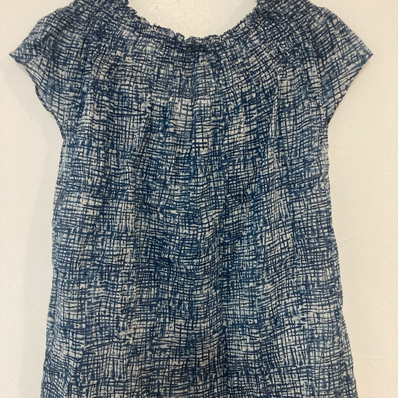 Talbots petiteM light weight sheer ruffle shirt - Picture 2 of 6